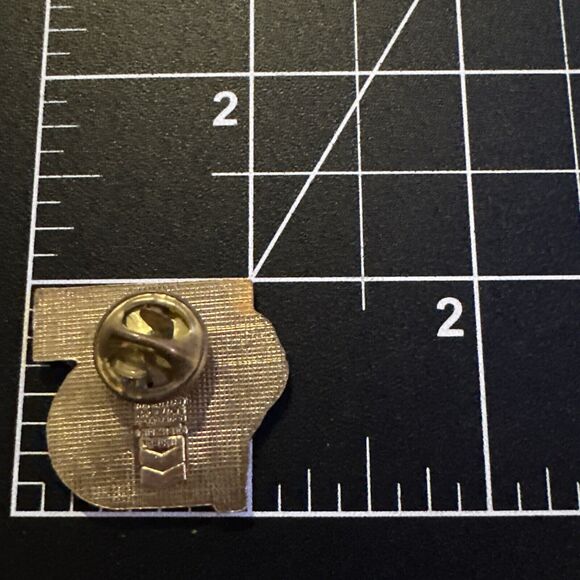 San Francisco Giants PIN Vintage 1990 Chevron Baseball "Giant Miracle--Dravecky" - Picture 4 of 4